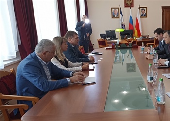 СКГМИ посетила делегация Посольства Республики Таджикистан в Российской Федерации