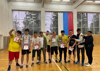 Студенческая команда ФИТЭТ по волейболу одержала победу в турнире «Преподаватели vs Студенты»