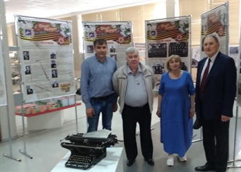 Известные в Осетии общественные деятели посетили Музей СКГМИ