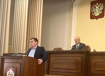 Ректор СКГМИ Игорь Алексеев выступил на парламентских слушаниях