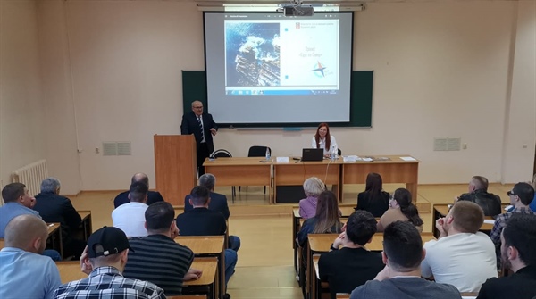Специалисты службы «Курс на Север» рассказали студентам университета о преимуществах работы в Мурманской области