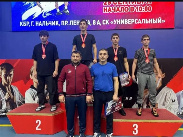 Азамат Кочиев завоевал бронзовую медаль на турнире памяти подполковника Дзахмишева