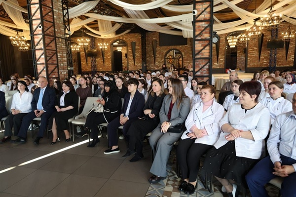 Эксперты "Кавказ.РФ" и Минобразования поделились секретами успешной карьеры в сфере туризма со студентами СКГМИ