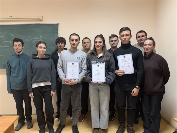 От алгоритмов до побед