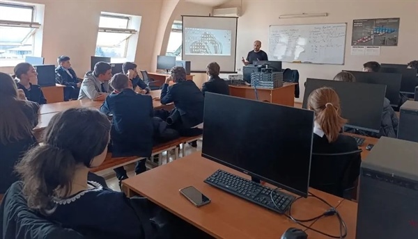 Проба профессии: «Университетские субботы» на факультете информационных технологий и электронной техники