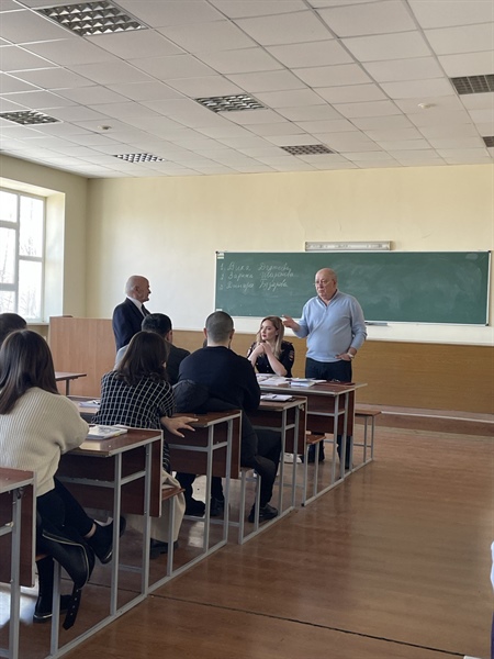 В СКГМИ состоялась встреча студентов с представителями наружной службы горотдела охраны общественного порядка и администрации правобережного МО