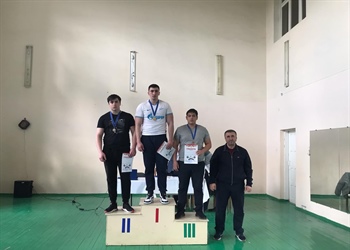 В СКГМИ (ГТУ) прошло Открытое первенство по пауэрлифтингу