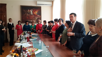 Ректор СКГМИ (ГТУ), Николай Евгеньевич Шубин, поздравил женщин университета с 8 марта